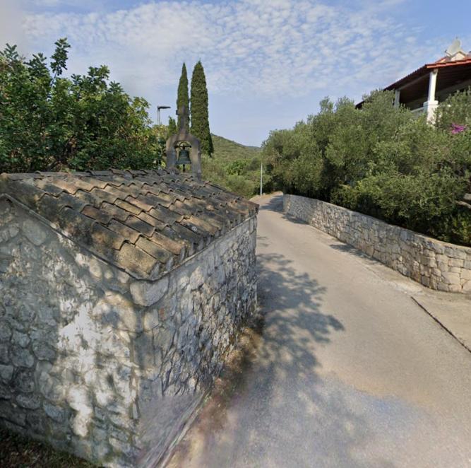 Holiday Home Villa Kastel Zrnovo Luaran gambar