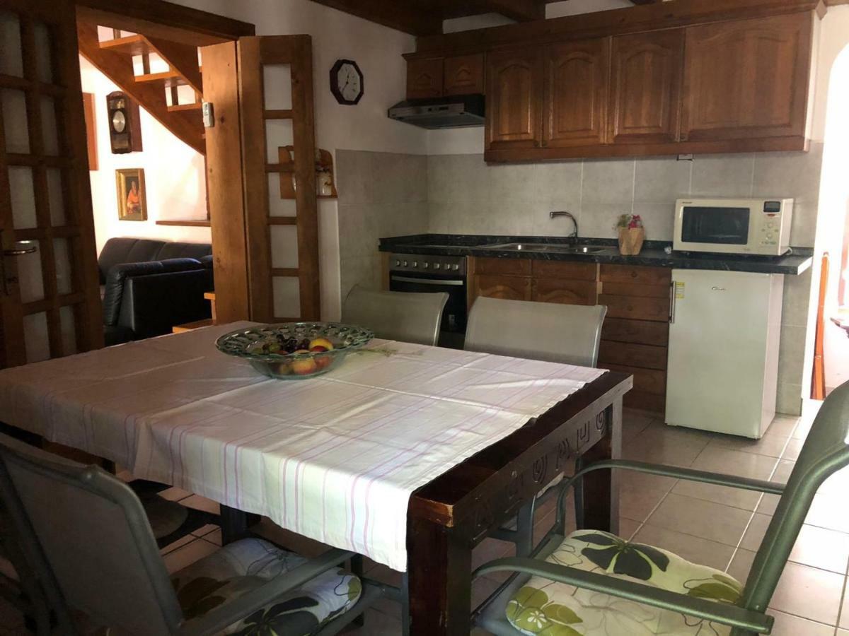 Holiday Home Villa Kastel Zrnovo Luaran gambar